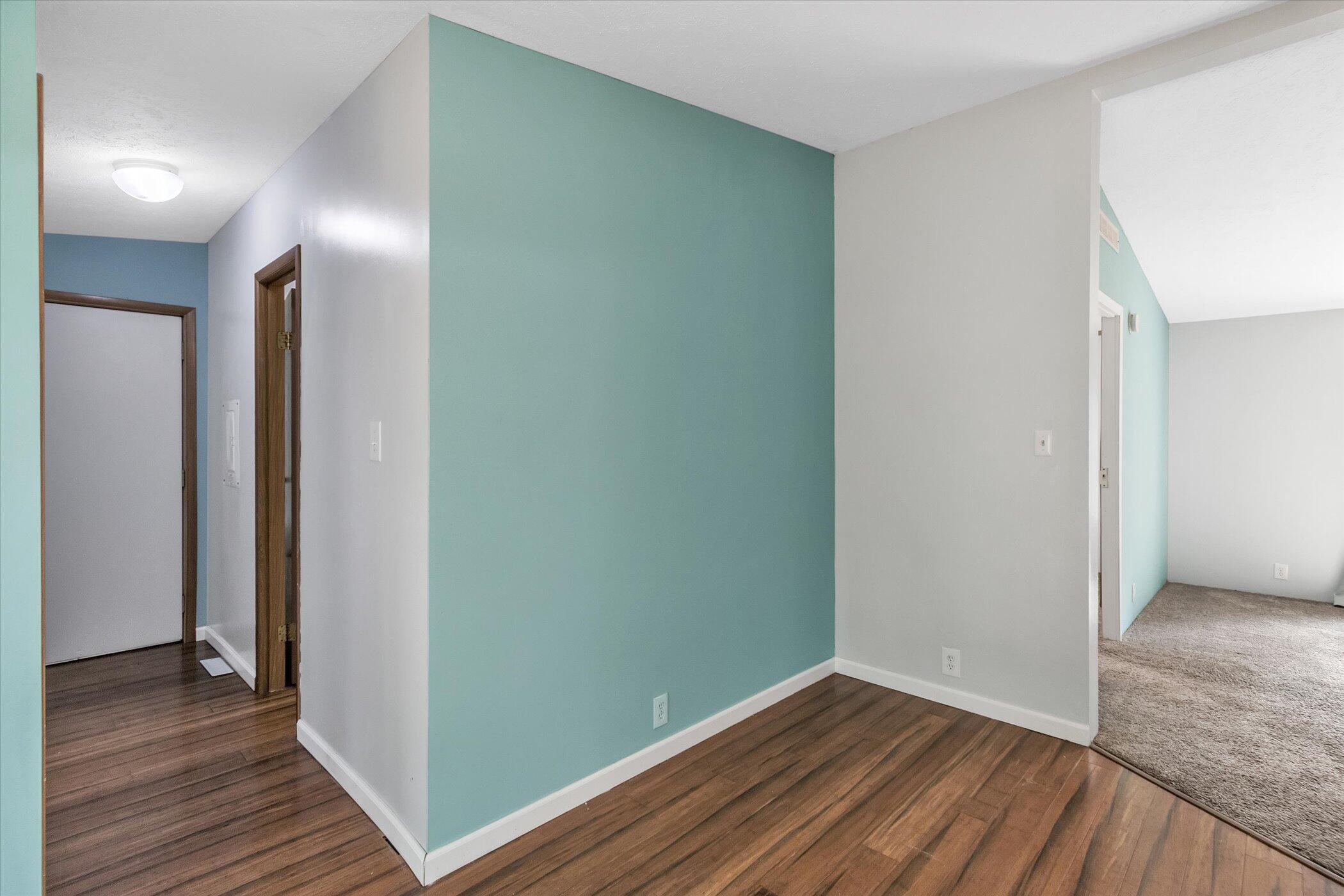 10 Oak Grove Road Springfield, MI 49037 - Photo 13 of 33 13-10-Oak-Grove-Rd-WindowStill-Real-Esta