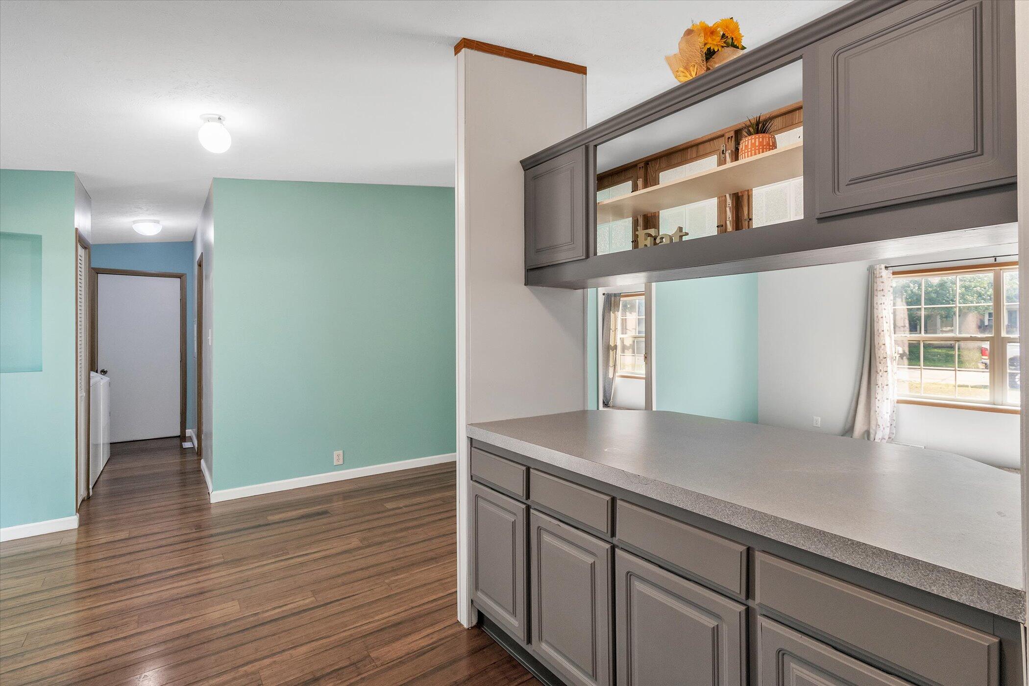 10 Oak Grove Road Springfield, MI 49037 - Photo 17 of 33 17-10-Oak-Grove-Rd-WindowStill-Real-Esta