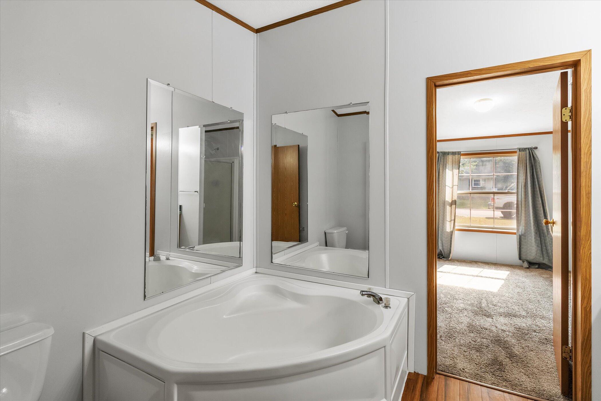 10 Oak Grove Road Springfield, MI 49037 - Photo 20 of 33 20-10-Oak-Grove-Rd-WindowStill-Real-Esta
