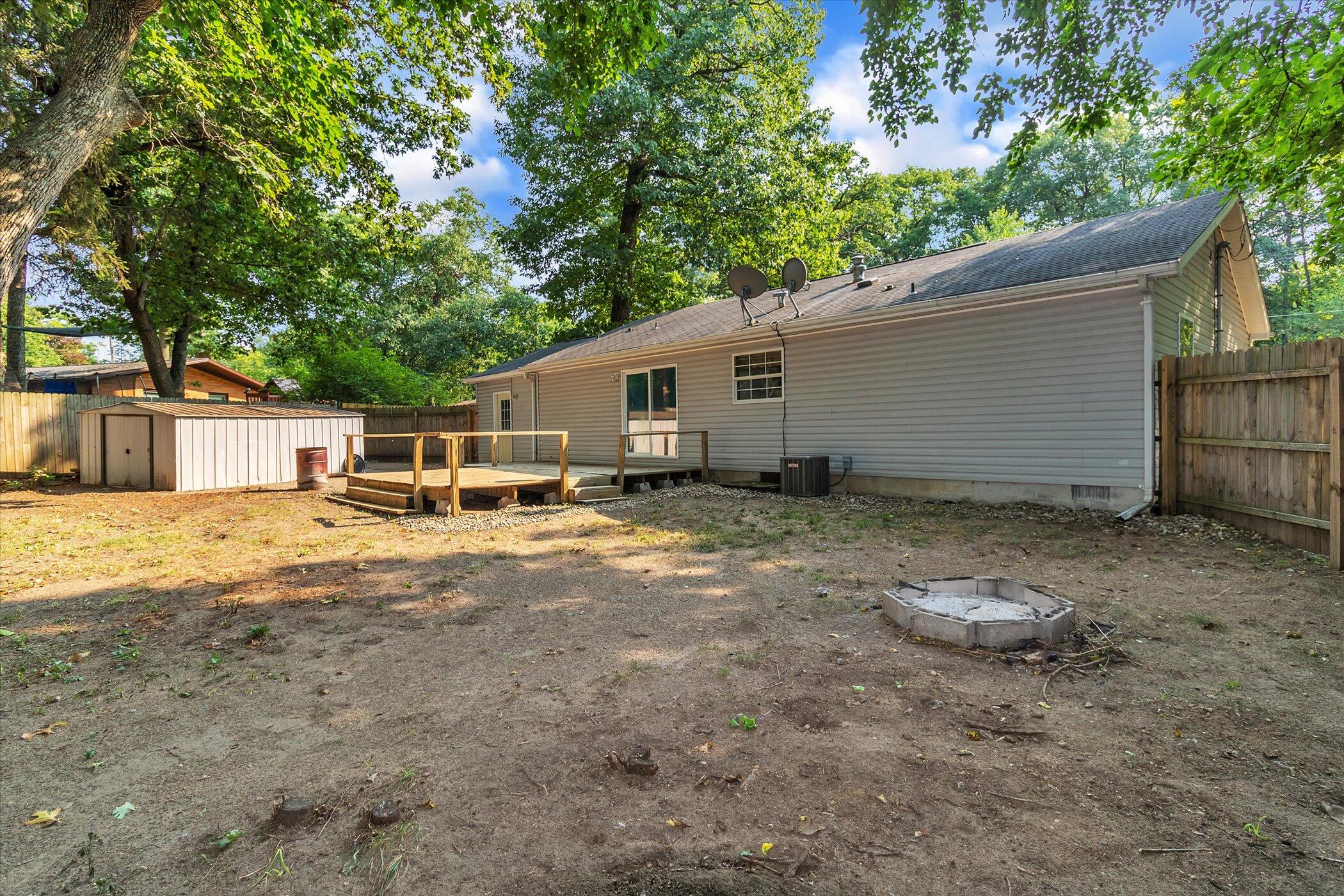 10 Oak Grove Road Springfield, MI 49037 - Photo 31 of 33 31-10-Oak-Grove-Rd-WindowStill-Real-Esta