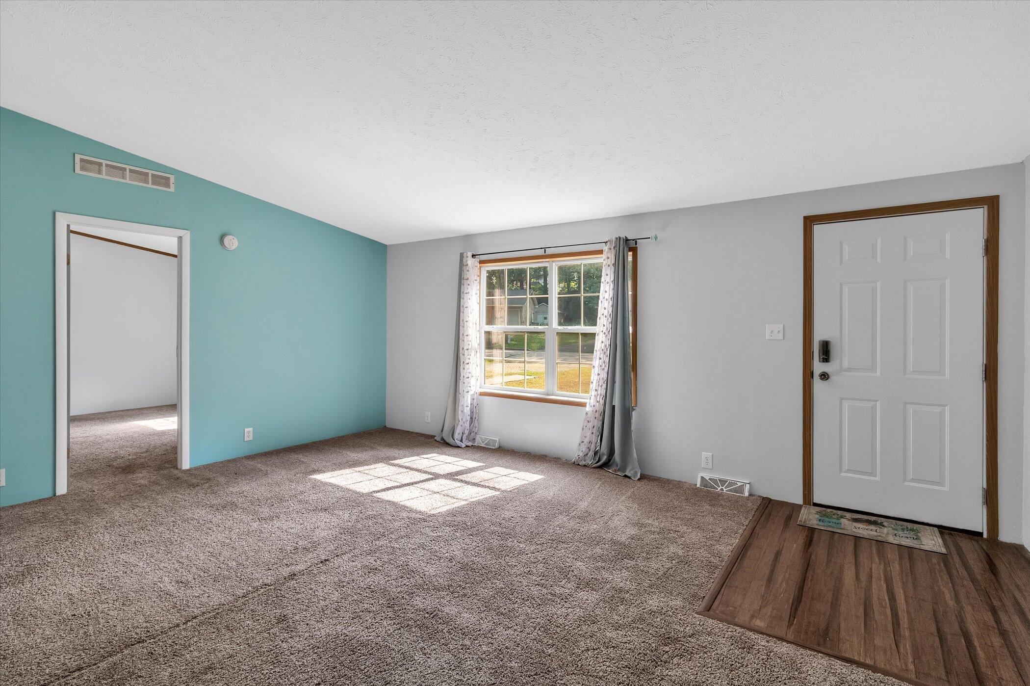 07-10-Oak-Grove-Rd-WindowStill-Real-Esta