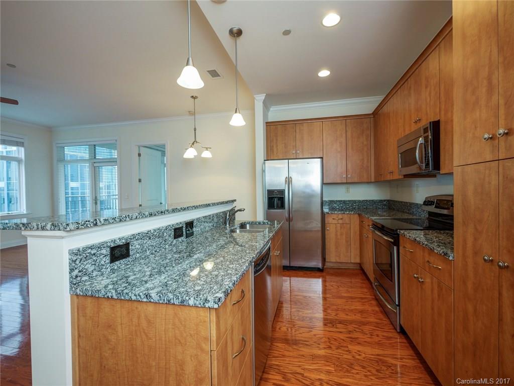230 South Tryon Street, Unit 1004 Charlotte, NC 28281 - Photo 11 of 24