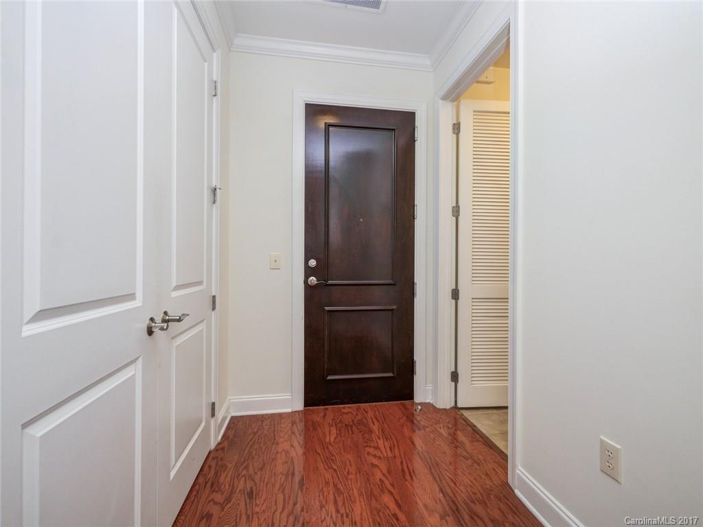 230 South Tryon Street, Unit 1004 Charlotte, NC 28281 - Photo 12 of 24