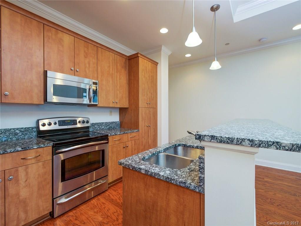230 South Tryon Street, Unit 1004 Charlotte, NC 28281 - Photo 10 of 24