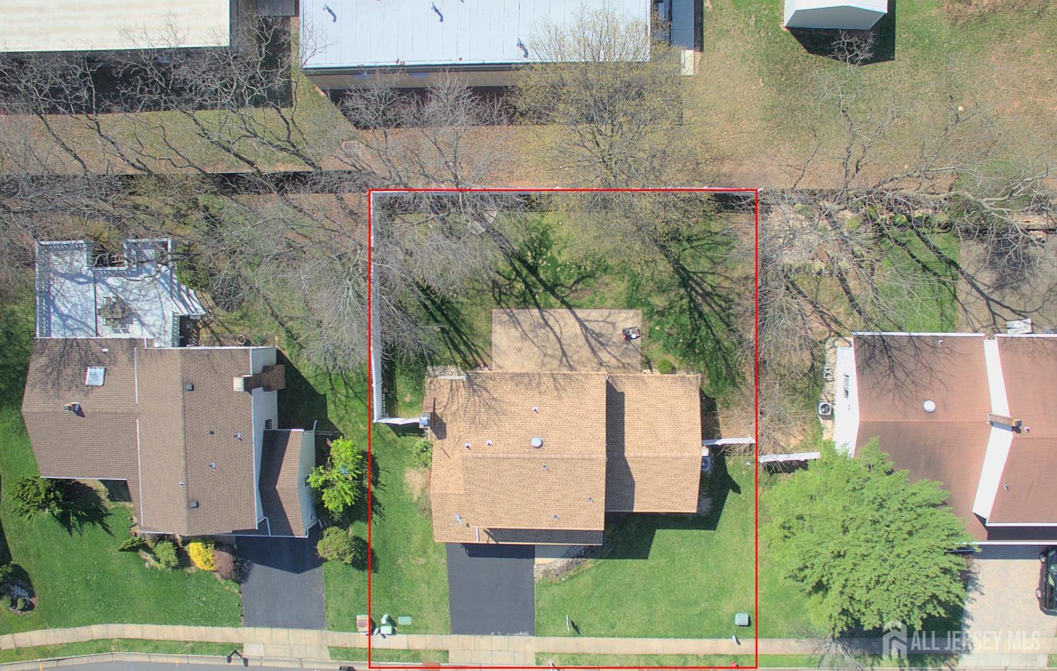 9 Stratford Circle Edison, NJ 08820 - Photo 4 of 38 an aerial view of a house with a yard