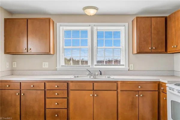 $800 | 611 West Green Drive, Unit D, High Point, NC 27260