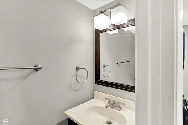 $165,500 | 6813 Cross Key Drive, Indianapolis, IN 46268