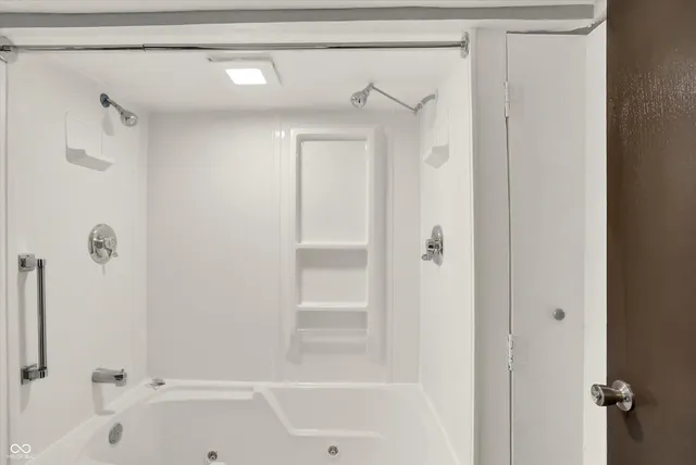 $165,500 | 6813 Cross Key Drive, Indianapolis, IN 46268