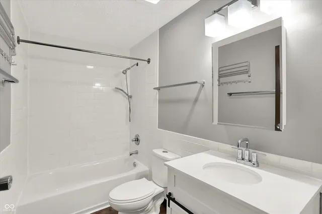 $165,500 | 6813 Cross Key Drive, Indianapolis, IN 46268