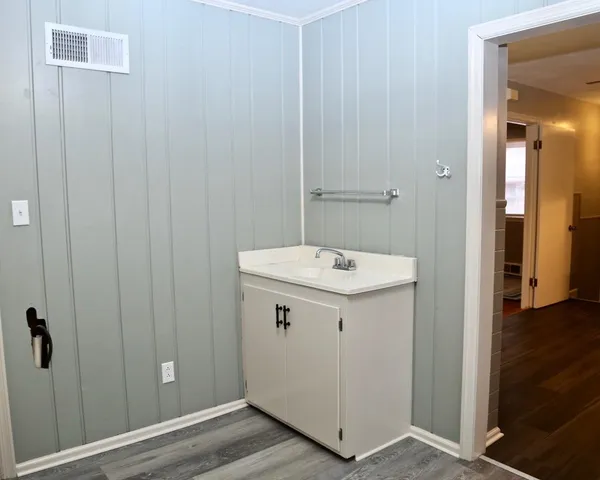 $175,000 | 1818 North Harrison Hutchinson Ks 67502, Hutchinson, KS 67502