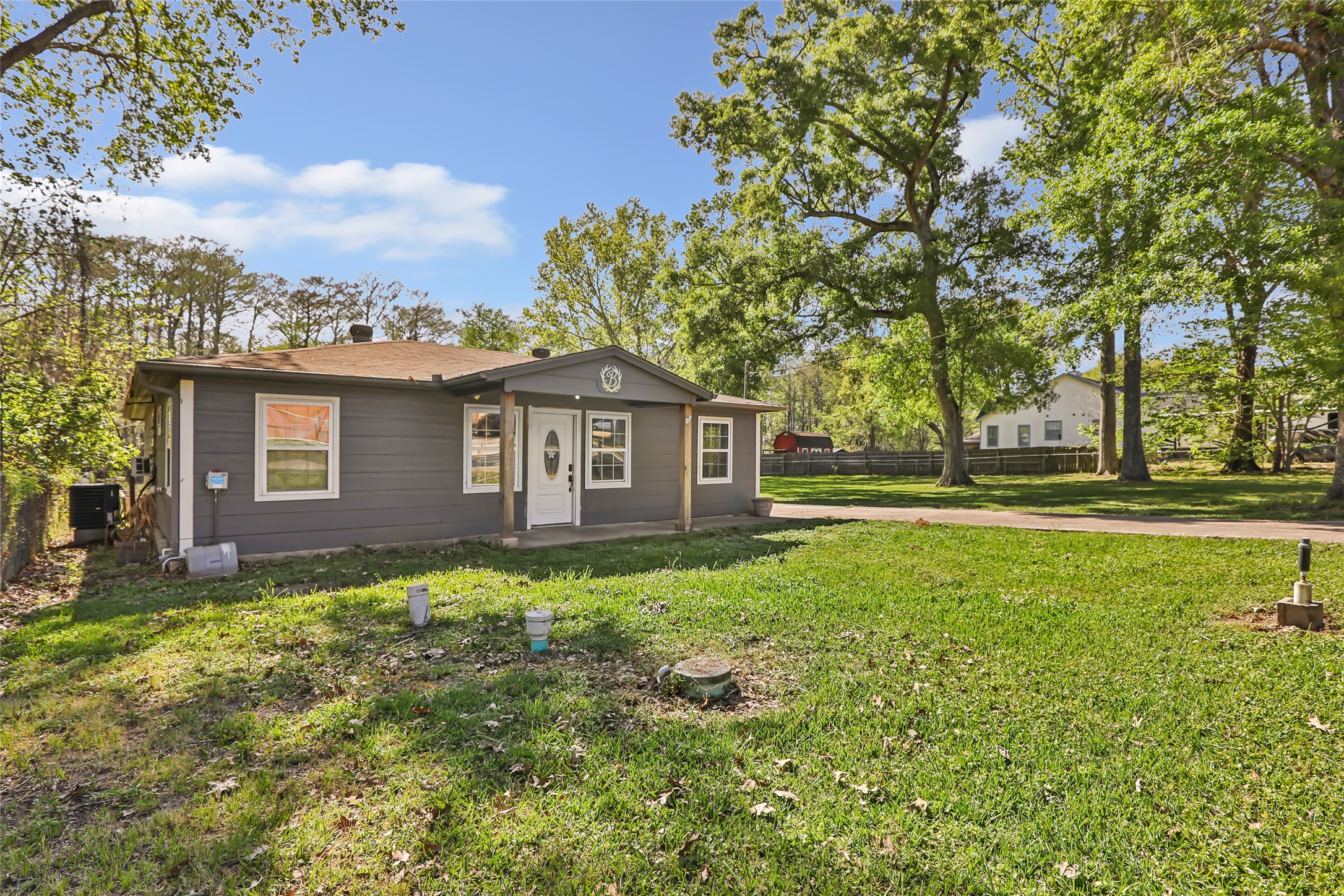 218 Waterfall Drive Huffman, TX 77336 - Photo 4 of 28
