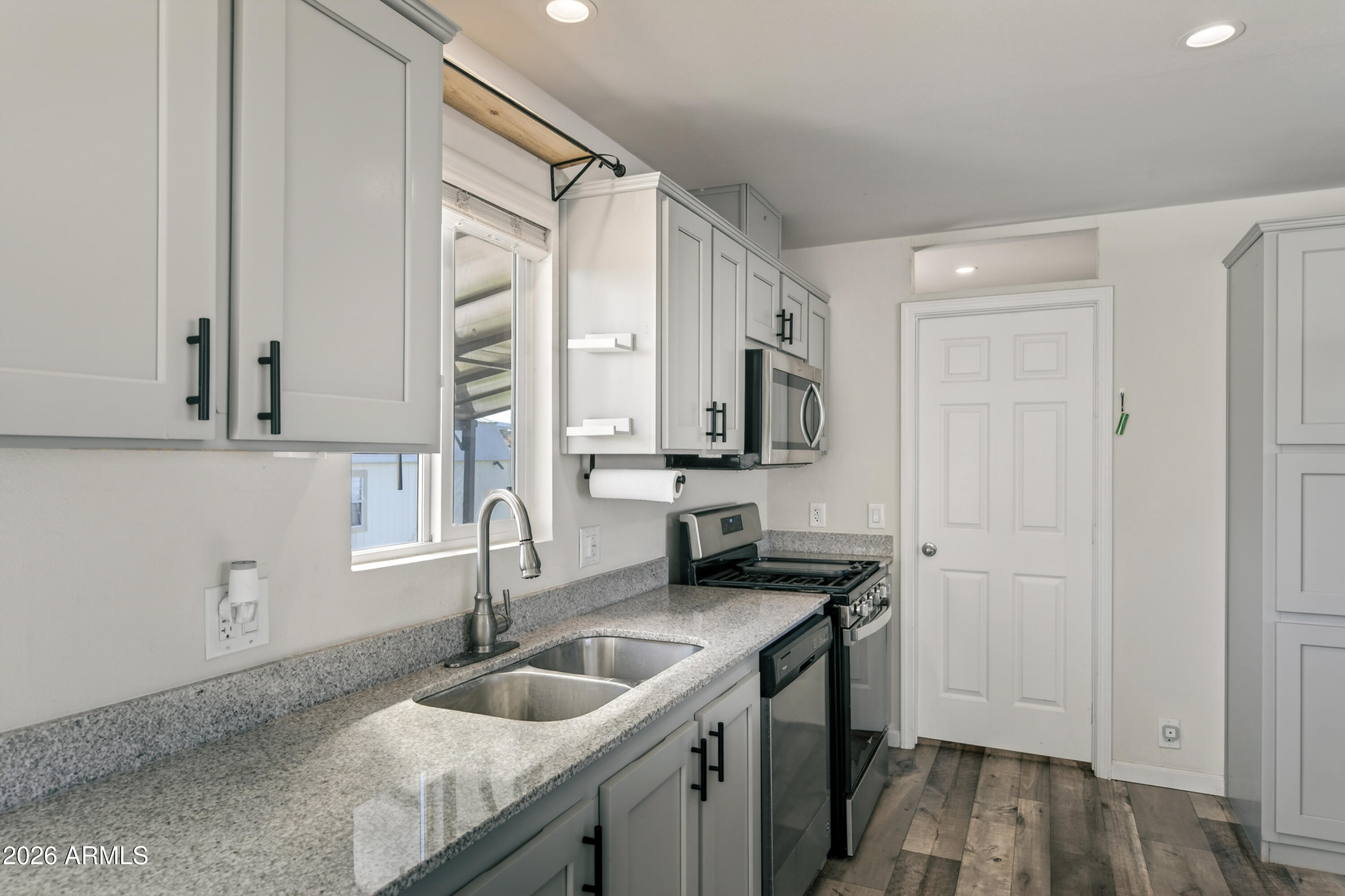 5885 North Robin Lynn Lane Rimrock, AZ 86335 - Photo 13 of 37