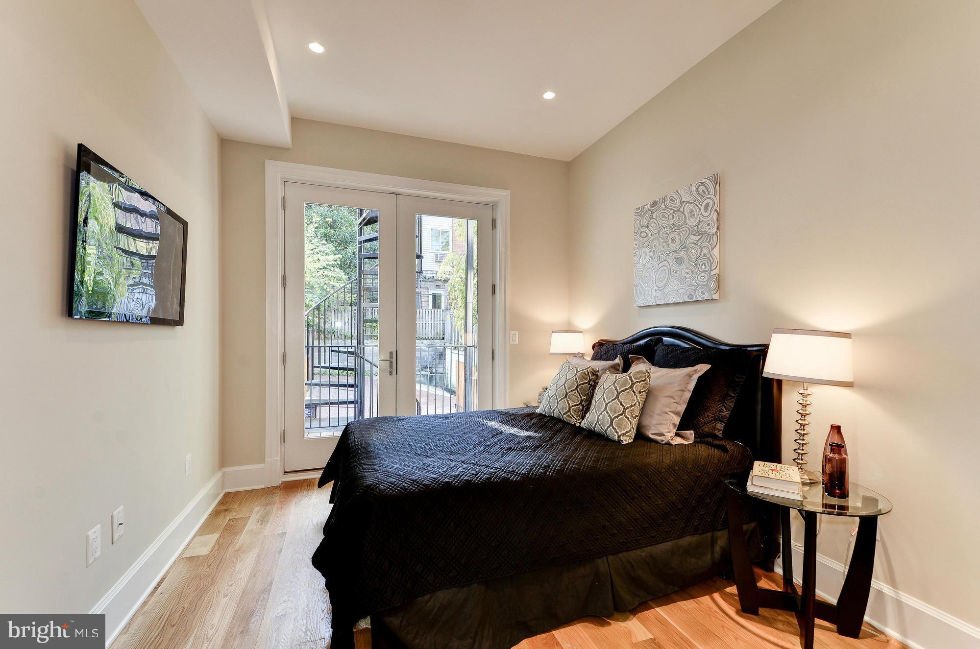 1922 Belmont Road Northwest, Unit 2 Washington, DC 20009 - Photo 22 of 29 Bedroom (Master)