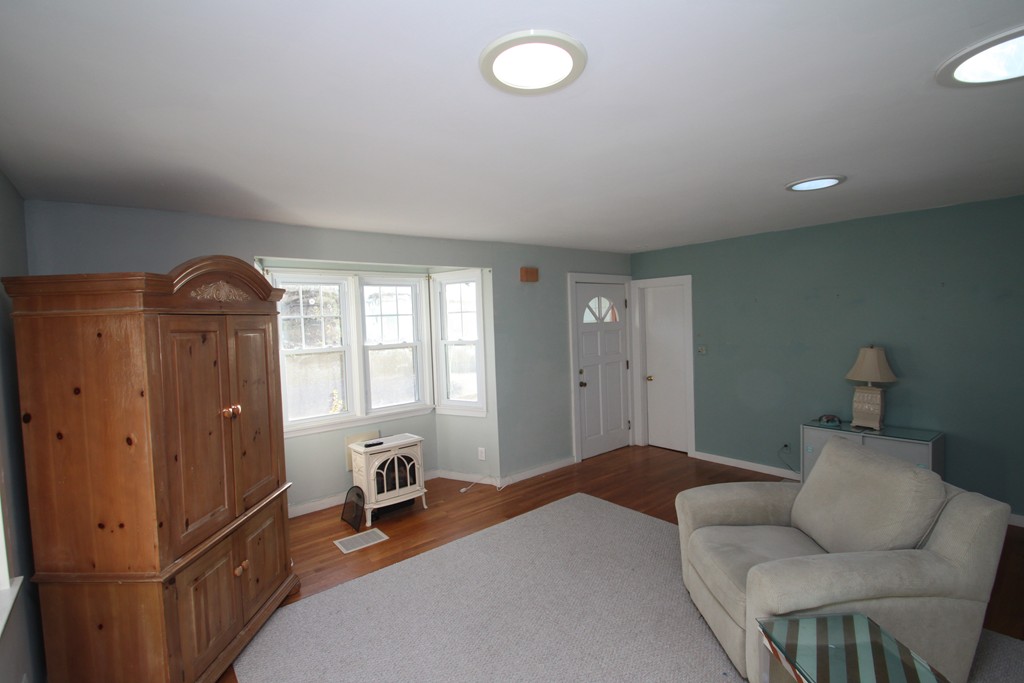 7 Stony Brook Road Marblehead, MA 01945 - Photo 8 of 8 Gallery Image 8