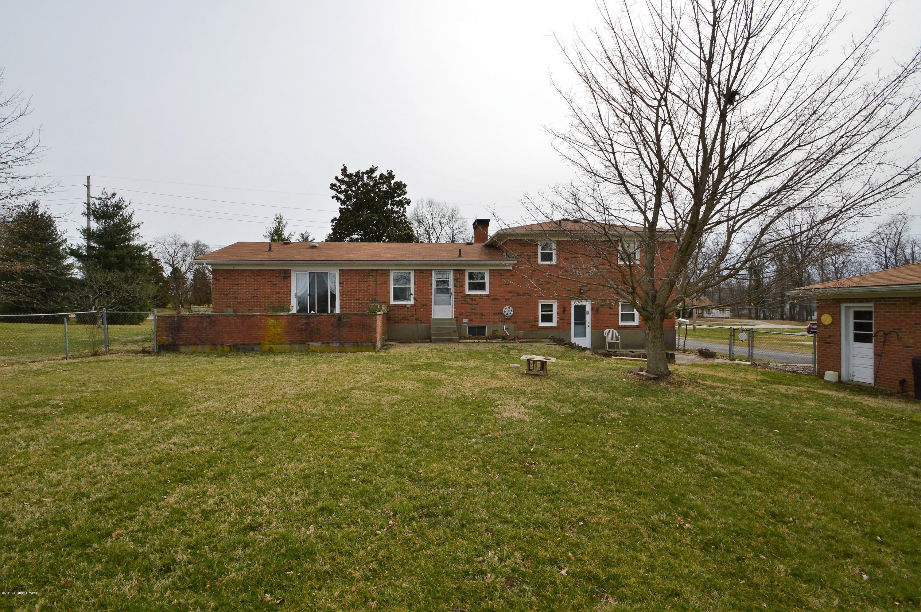 9803 Fairmount Road Louisville, KY 40291 - Photo 32 of 50 7