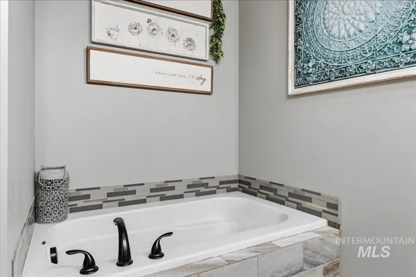 $359,000 | 616 22nd Avenue East, Jerome, ID 83338
