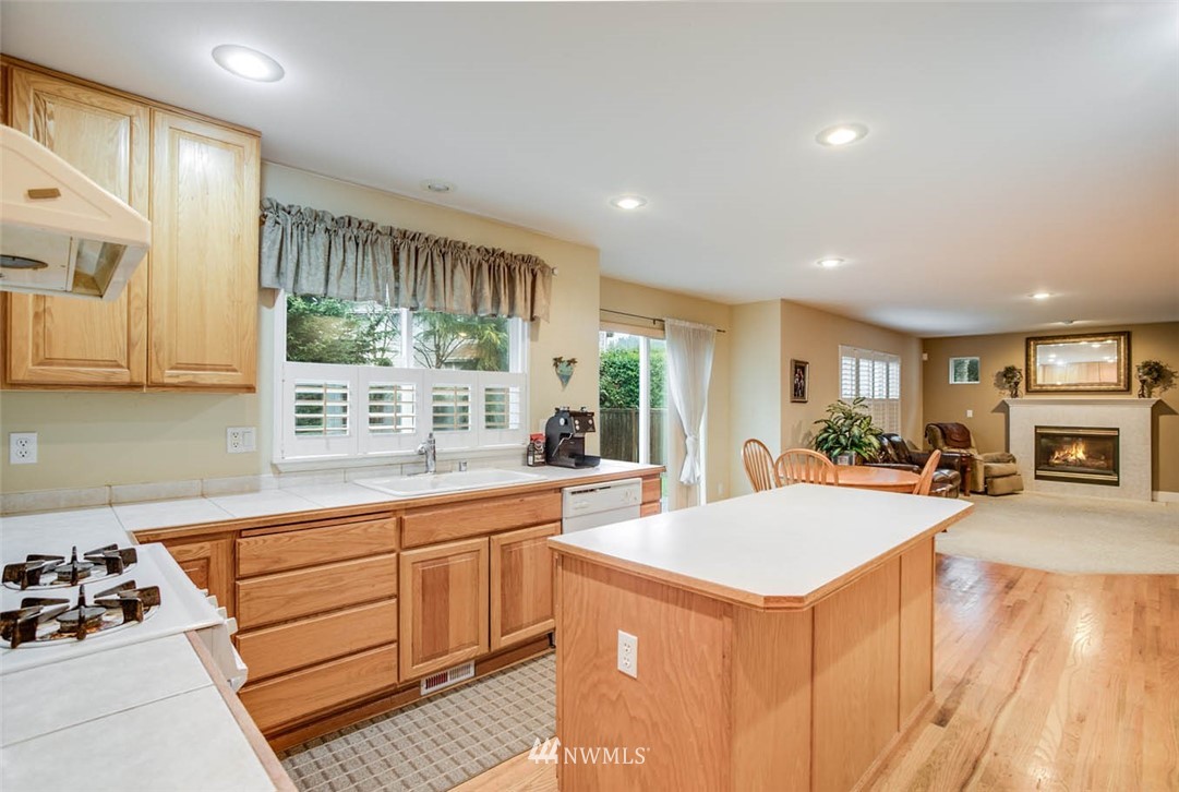 18640 172nd Place Southeast Renton, WA 98058 - Photo 8 of 25 Gallery Image 8