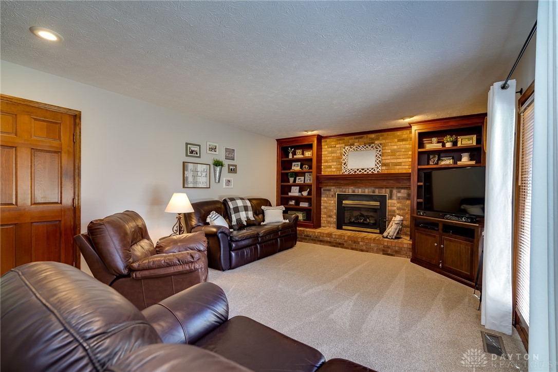 3527 Big Tree Road Bellbrook, OH 45305 - Photo 16 of 64 Gallery Image 16