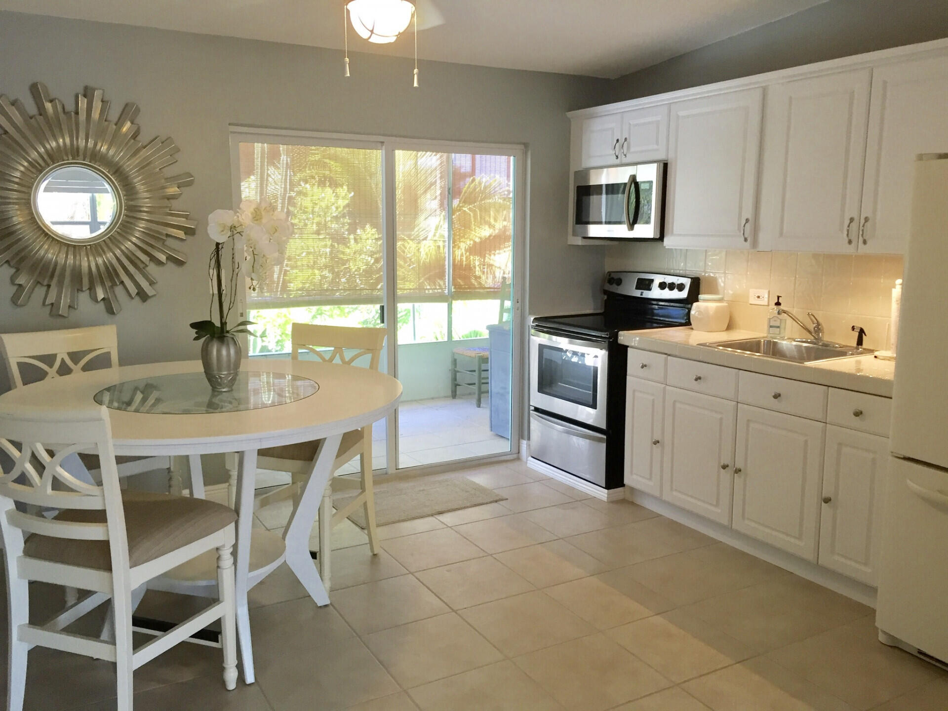 30 South Exuma Road, Unit B Key Largo, FL 33037 - Photo 7 of 17 30SExumaRd_11457_7