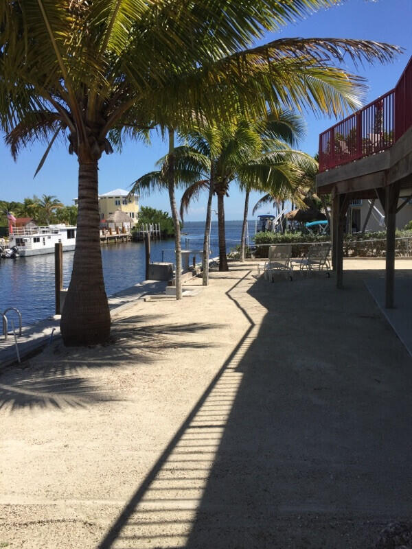 30 South Exuma Road, Unit B Key Largo, FL 33037 - Photo 9 of 17 30SExumaRd_11457_9
