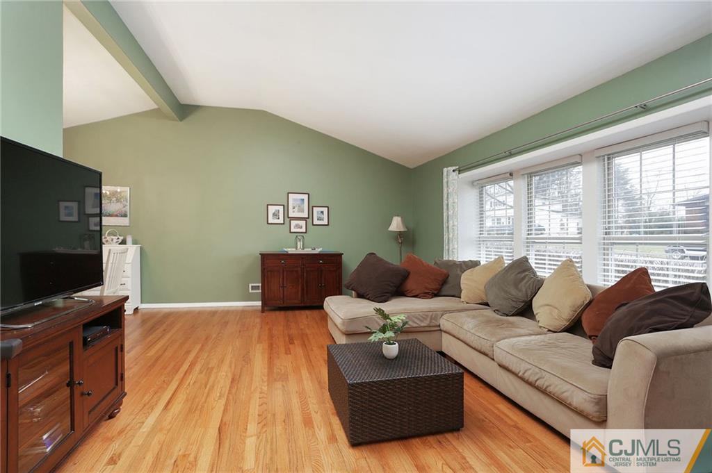 49 Agate Road East Brunswick, NJ 08816 - Photo 5 of 20 Gallery Image 5