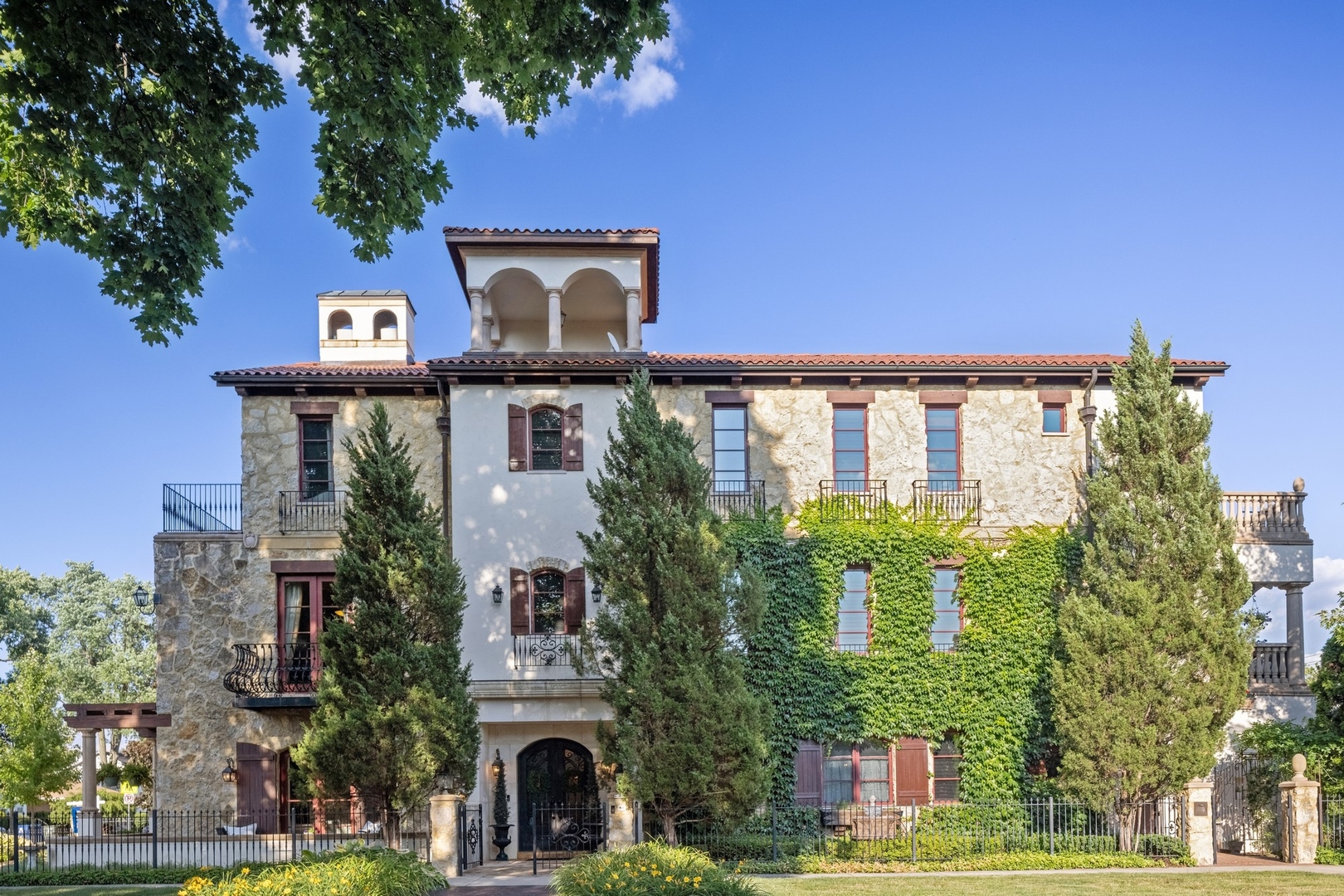 240 Spring Avenue Naperville, IL 60540 - Photo 2 of 43 front view of a building