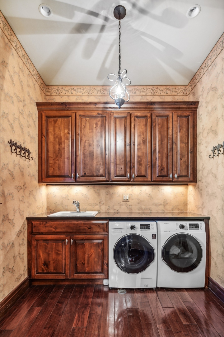 240 Spring Avenue Naperville, IL 60540 - Photo 21 of 43 a stove top oven sitting inside of a kitchen