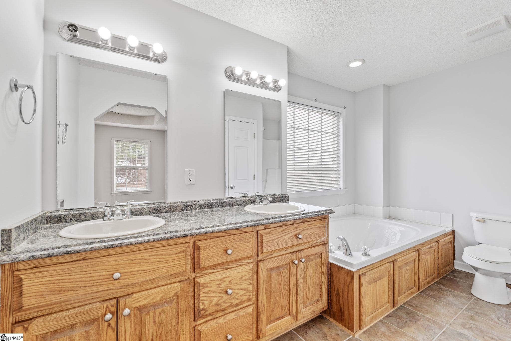 101 Oak Leaf Court Pickens, SC 29671 - Photo 26 of 42