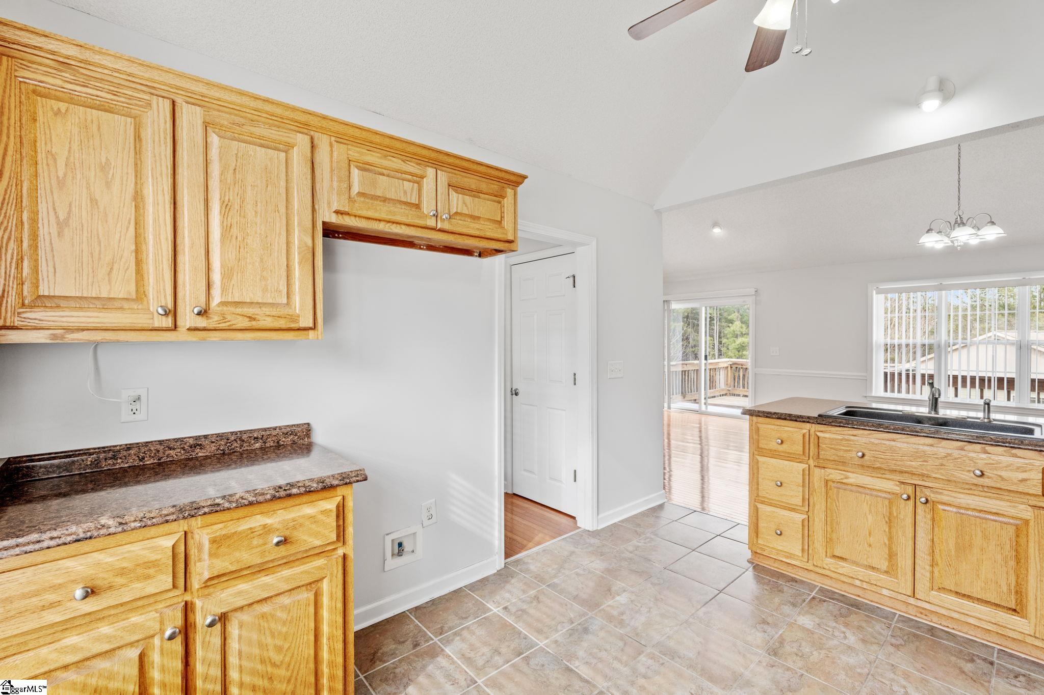 101 Oak Leaf Court Pickens, SC 29671 - Photo 6 of 42