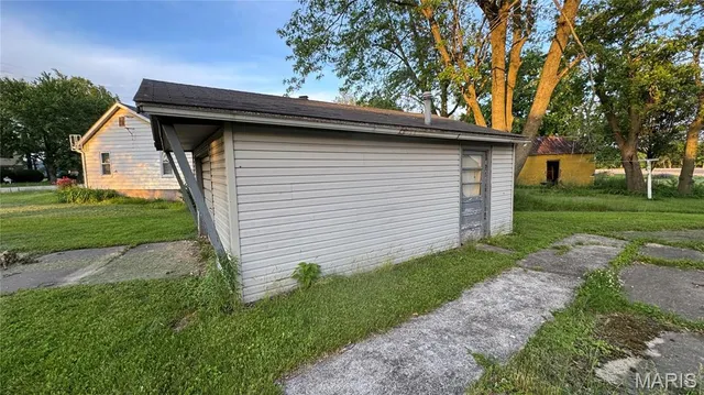 $40,000 | 714 East Main Street, Alhambra, IL 62001