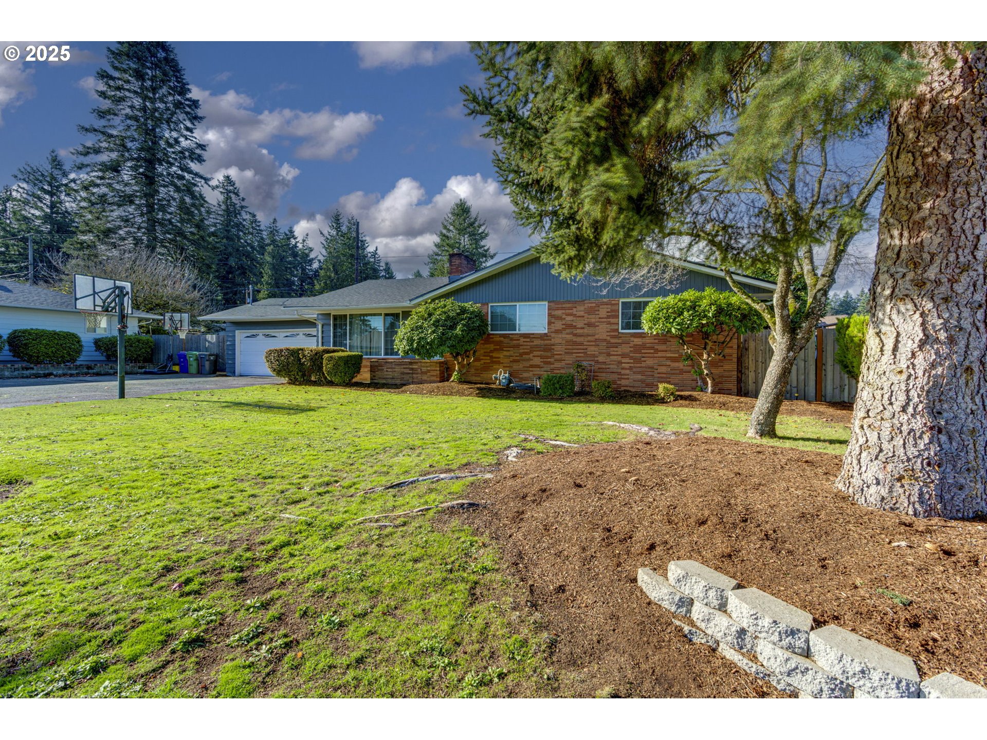 919 Northeast 152nd Avenue Portland, OR 97230 - Photo 7 of 41