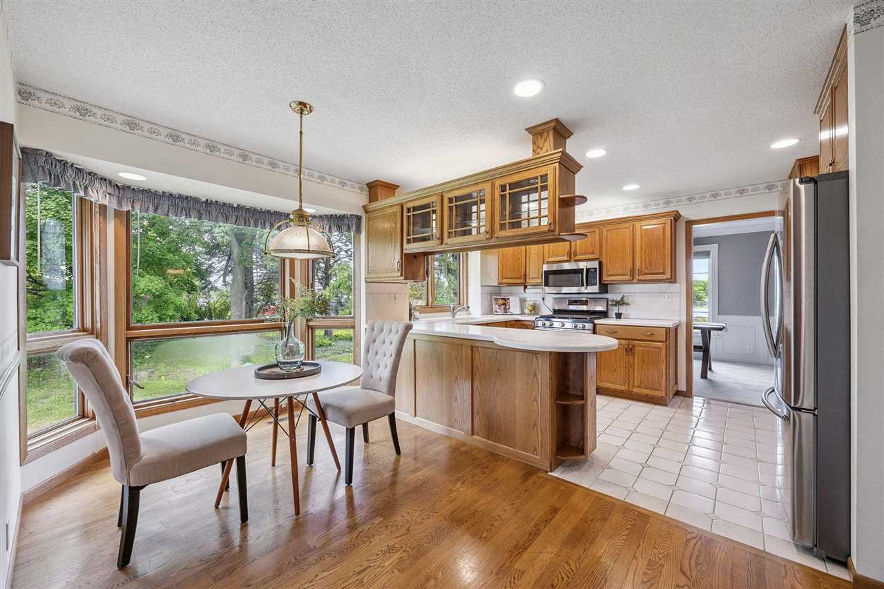 3603 Meadowknolls Road Marion, IA 52302 - Photo 7 of 34 Gallery Image 7