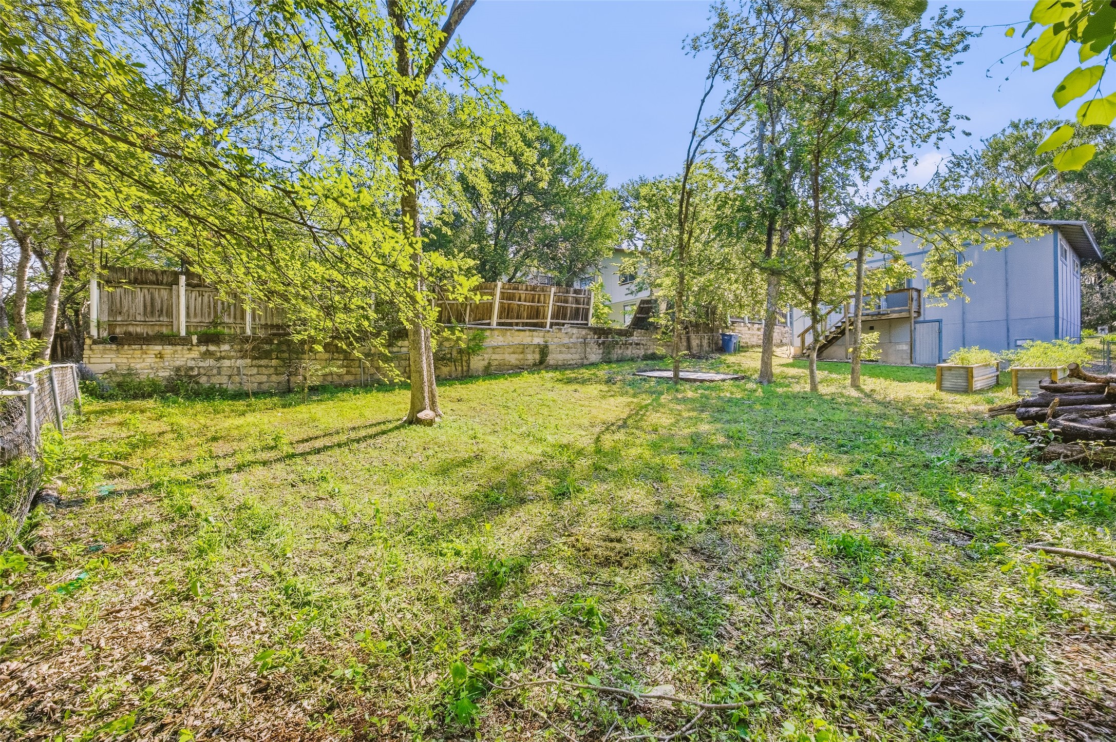 1106 Delano Street Austin, TX 78721 - Photo 27 of 32