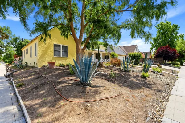$405,000 | 2142 North Wilson Avenue, Fresno, CA 93704