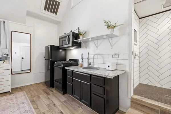 $405,000 | 2142 North Wilson Avenue, Fresno, CA 93704