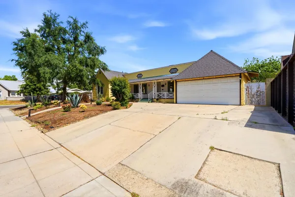 $405,000 | 2142 North Wilson Avenue, Fresno, CA 93704