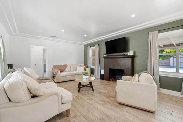 $405,000 | 2142 North Wilson Avenue, Fresno, CA 93704