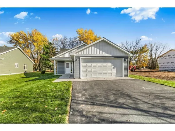 $325,000 | 1015 3rd Avenue Northeast, Milaca, MN 56353