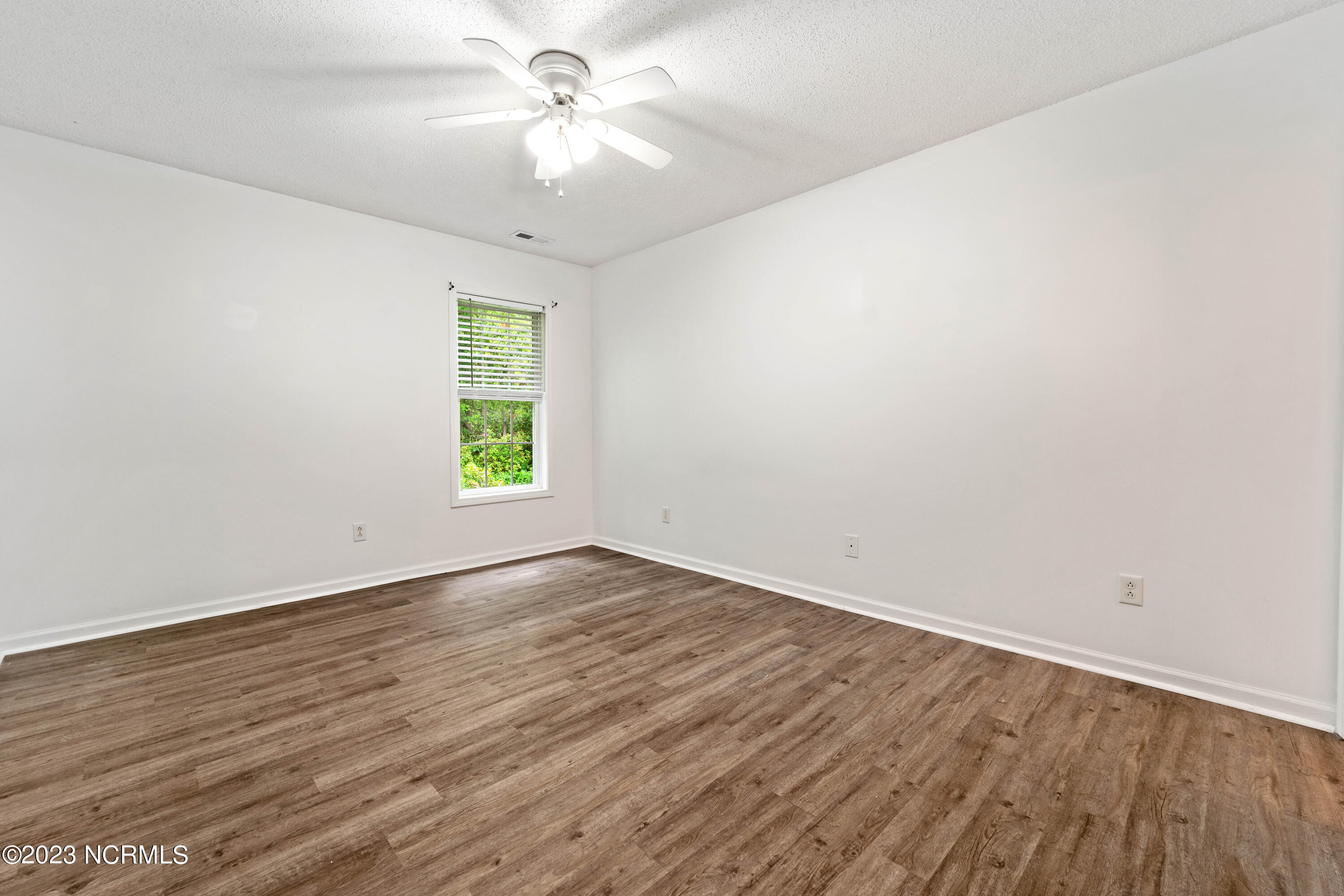 122 Gooding Drive Havelock, NC 28532 - Photo 15 of 19 Bedroom