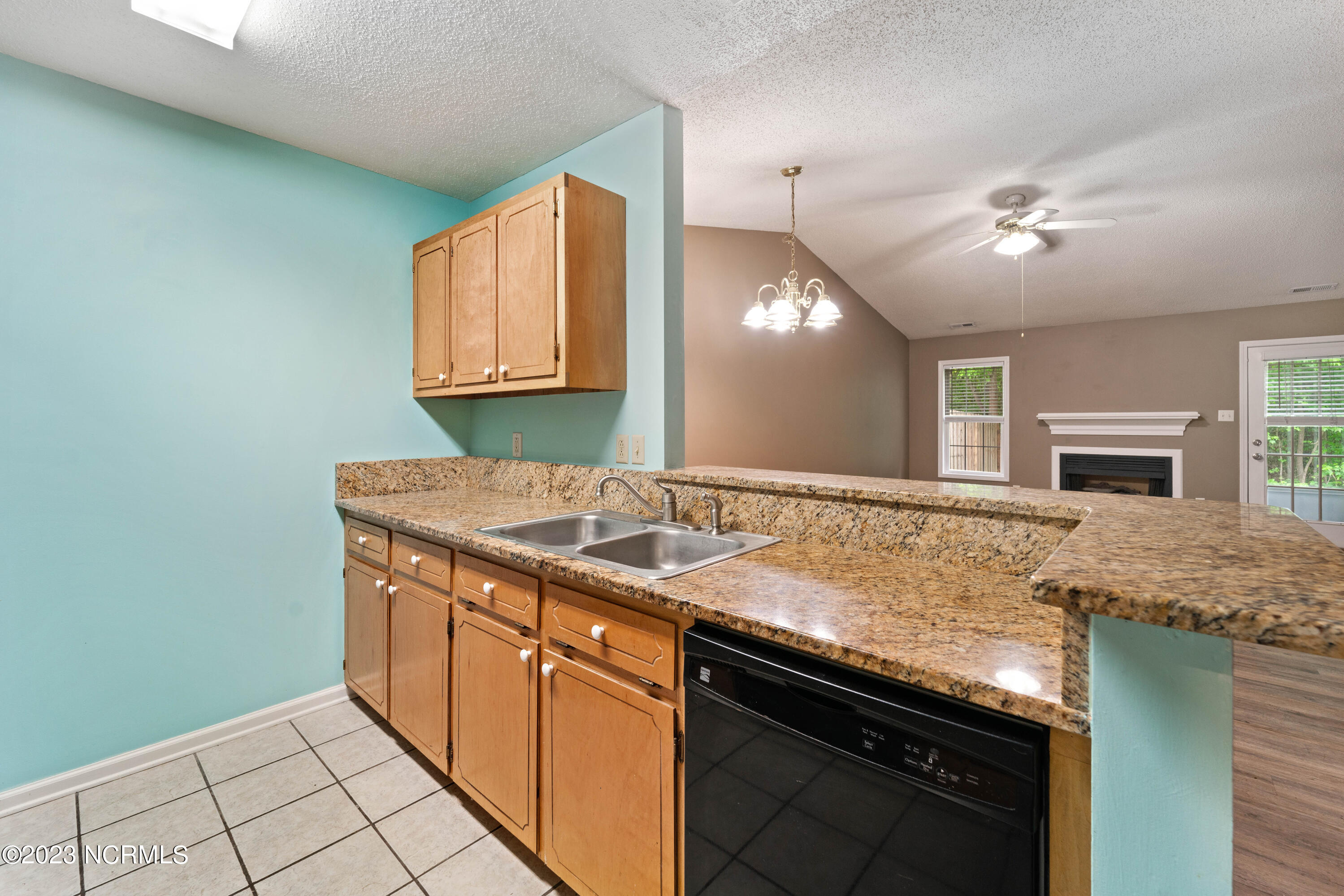 122 Gooding Drive Havelock, NC 28532 - Photo 6 of 19 Kitchen