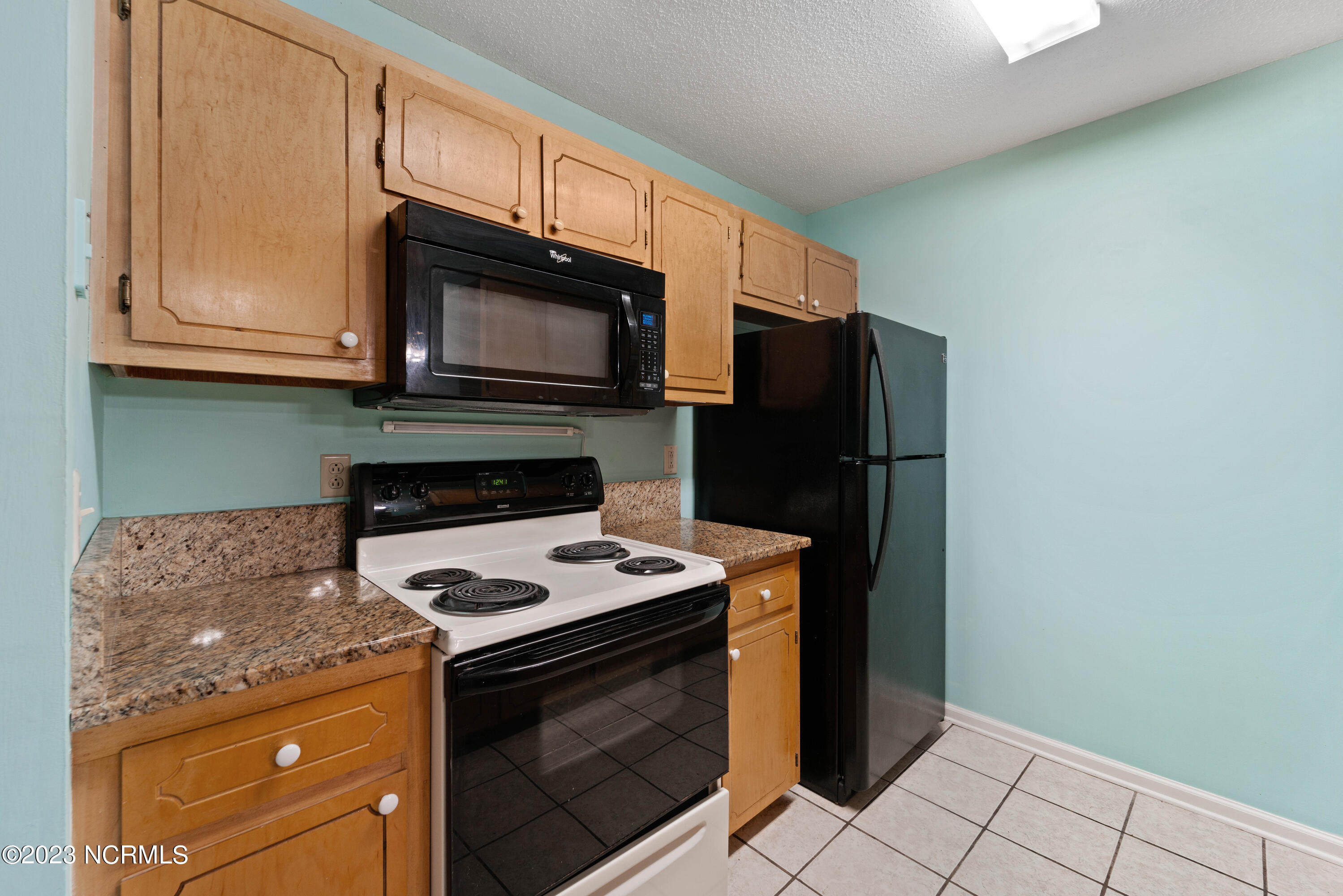 122 Gooding Drive Havelock, NC 28532 - Photo 7 of 19 Kitchen