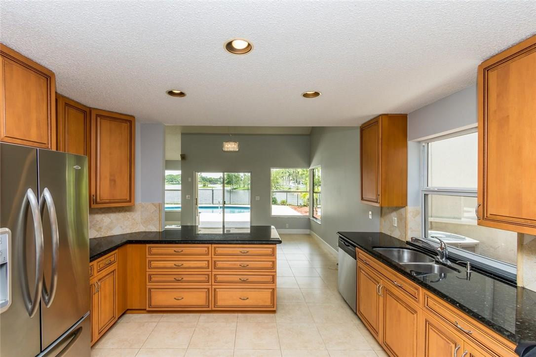 10571 Santa Laguna Drive Boca Raton, FL 33428 - Photo 3 of 85 Photo 3