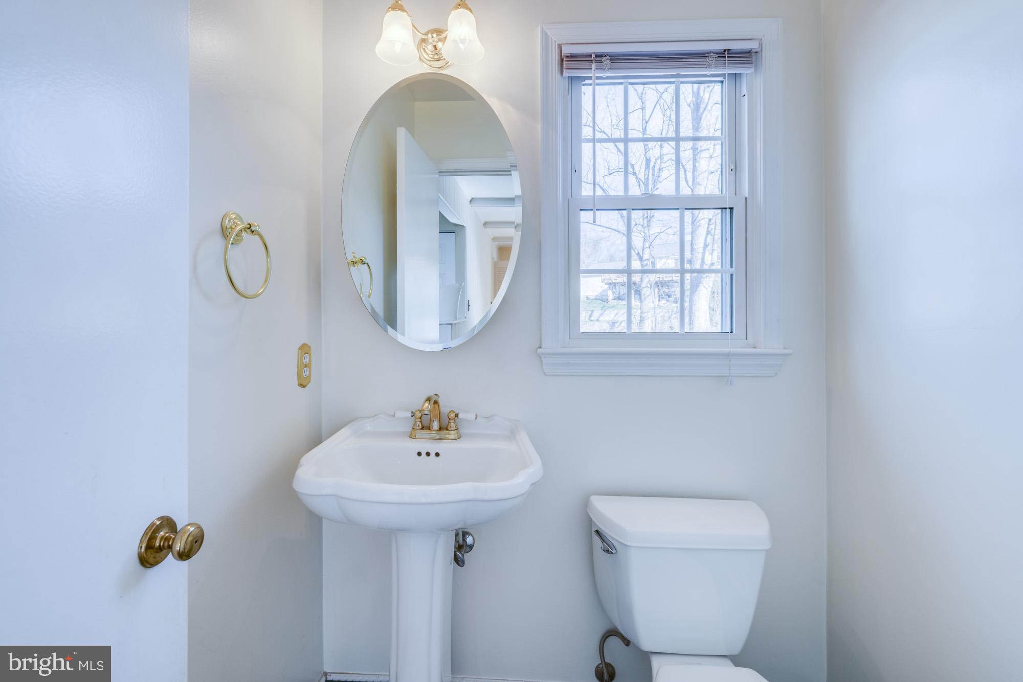 7926 St George Court Springfield, VA 22153 - Photo 14 of 40 Gallery Image 14