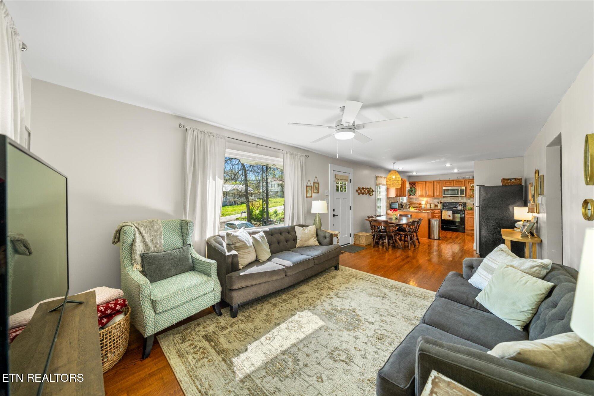 6010 Oak Road Knoxville, TN 37912 - Photo 8 of 30 09-6010-Oak-Rd-Knoxville-TN-9