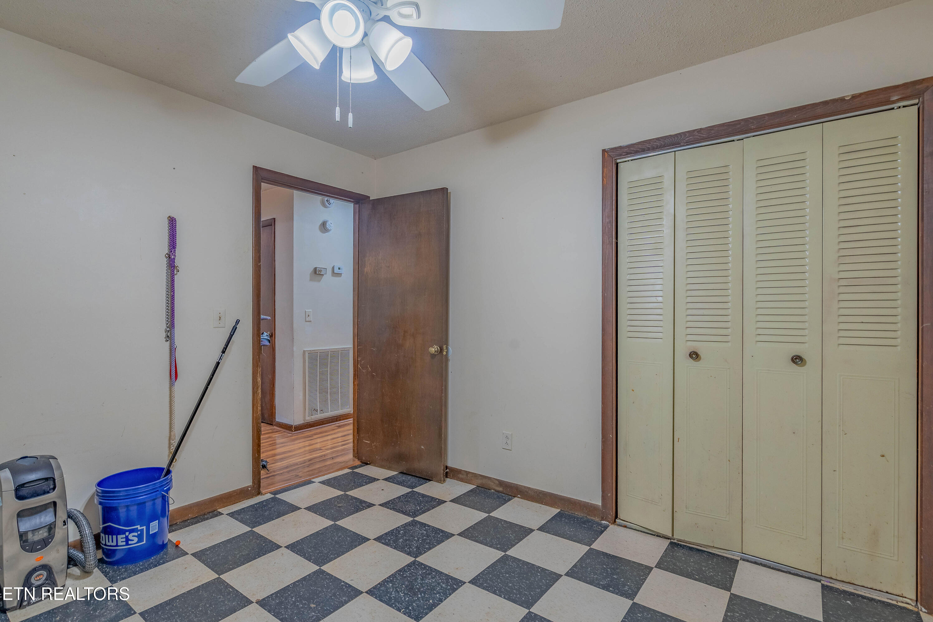 1623 Bluff Road Harriman, TN 37748 - Photo 23 of 37 A7306435-HDR