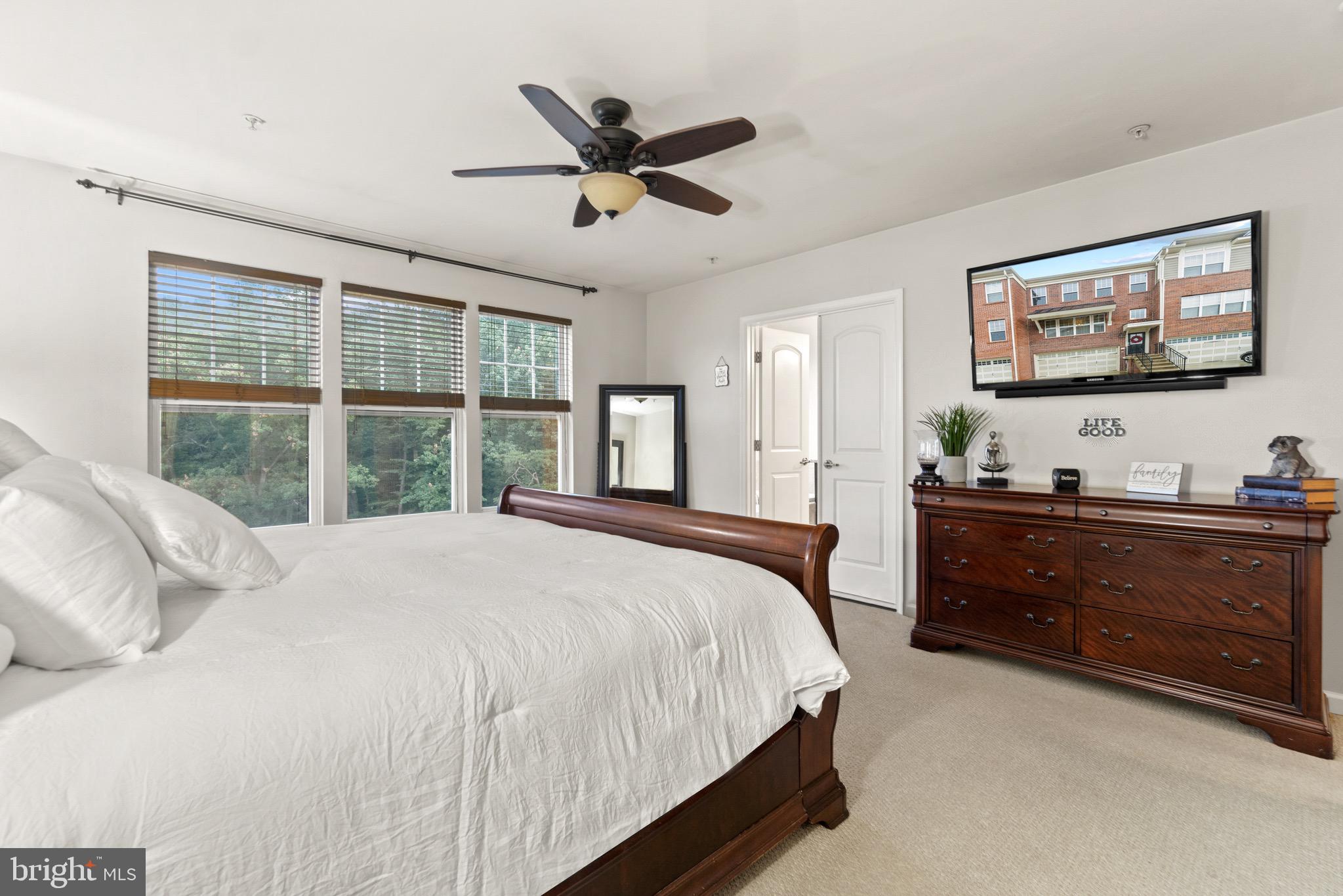 7905 Silver Oak Road Hanover, MD 21076 - Photo 14 of 25 Large owner's suite w/ full bath & walk-in closet