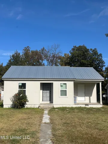 $141,900 | 929 School Street, Clarksdale, MS 38614