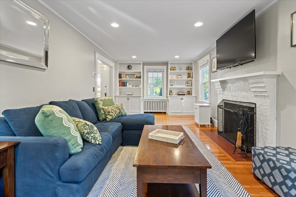 533 Chestnut Street Needham, MA 02492 - Photo 8 of 41 Gallery Image 8