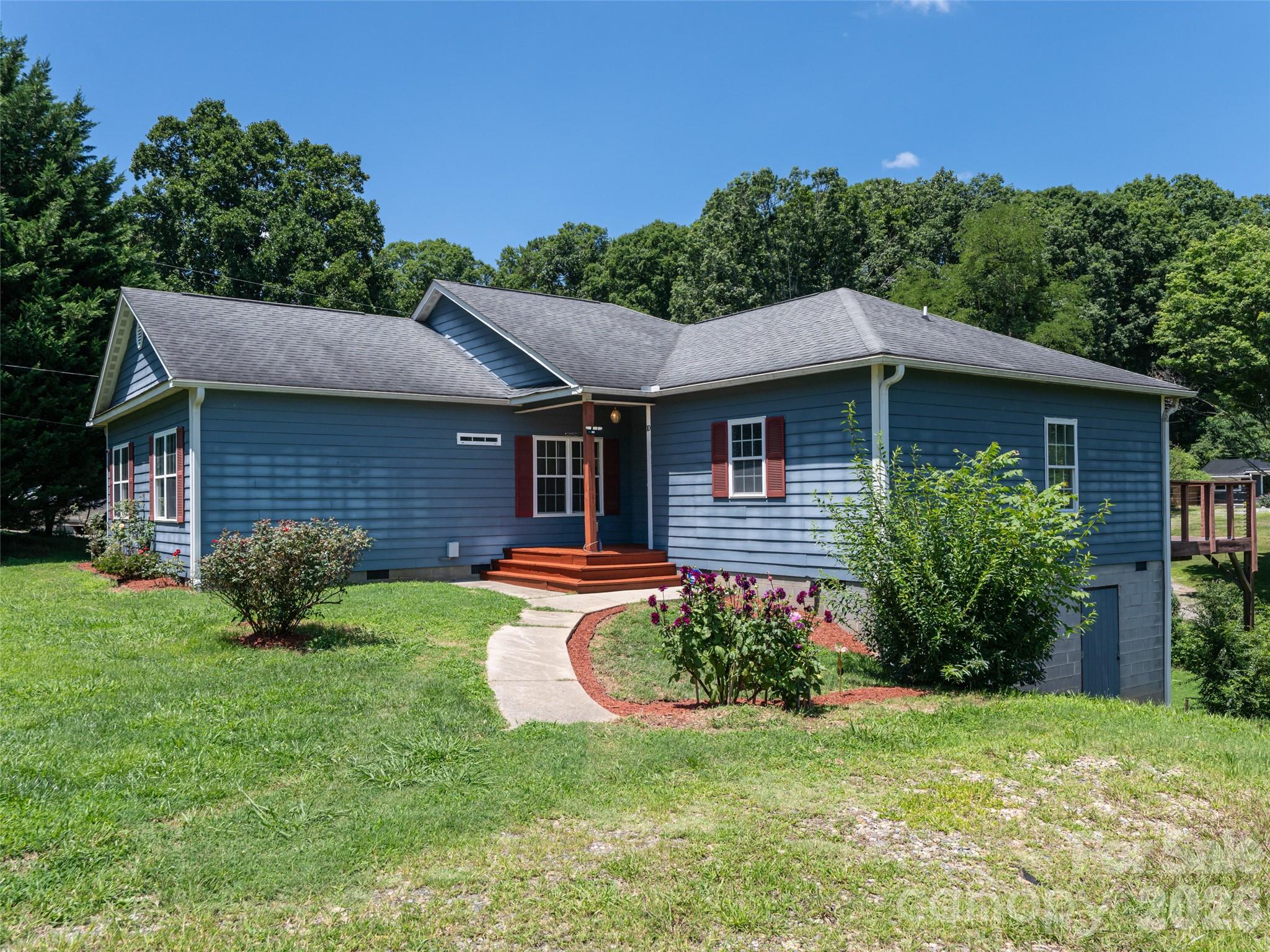 10 Ashe Road Candler, NC 28715 - Photo 4 of 42 Gallery Image 4
