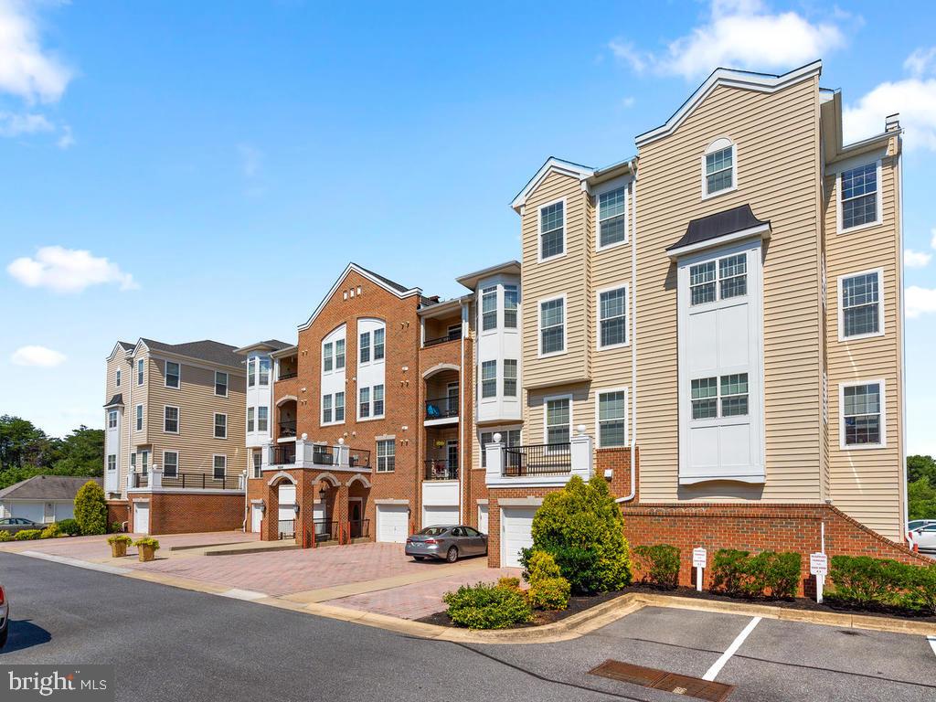 8600 Roaming Ridge Way, Unit 302 Odenton, MD 21113 - Photo 3 of 77 Exterior